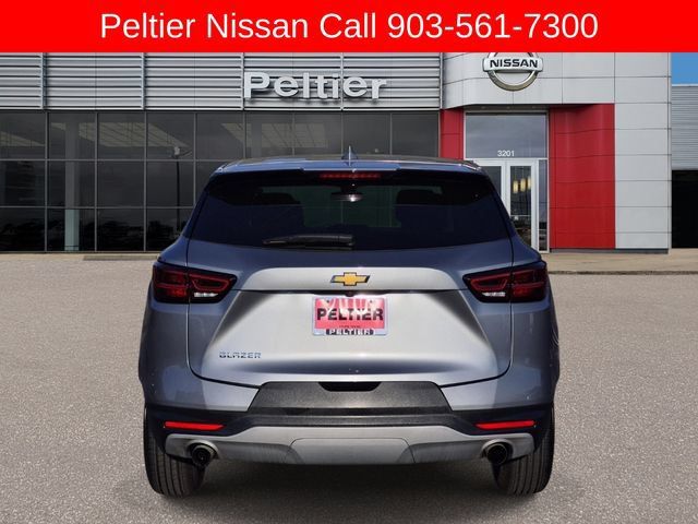 Used 2025 Chevrolet Blazer LT FWD image 5