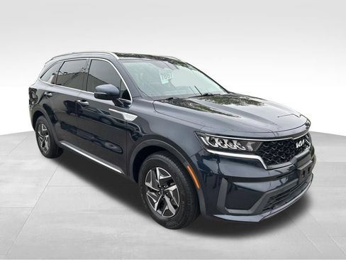Used 2022 Kia Sorento S FWD image 9