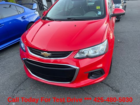 Used 2020 Chevrolet Sonic LT FWD image 2