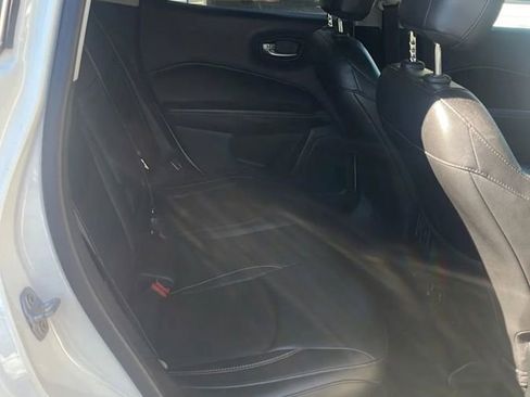 Used 2018 Jeep Compass Latitude w/ Popular Equipment Group AWD/4WD image 21
