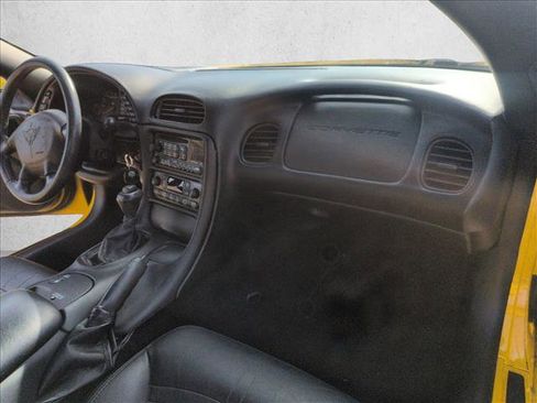 Used 2004 Chevrolet Corvette Coupe w/ Preferred Equipment Group image 14