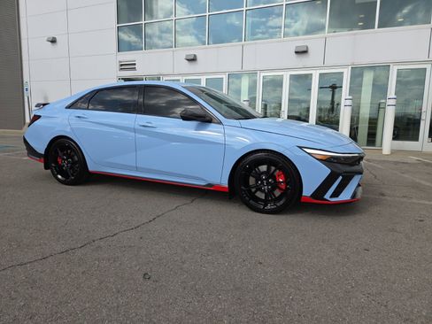 Used 2025 Hyundai Elantra N image 3