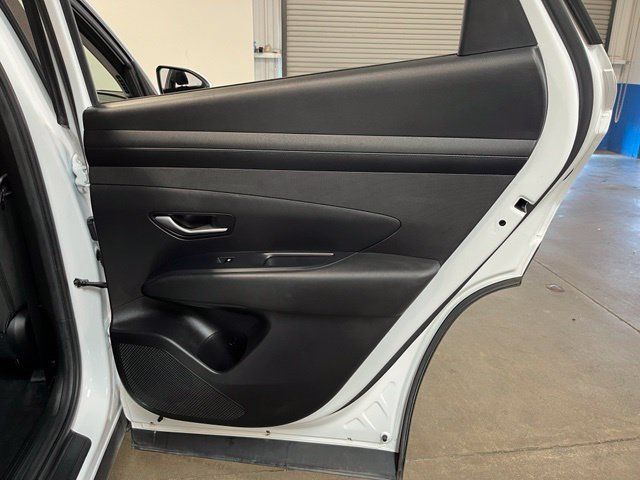 Used 2025 Hyundai Tucson SEL FWD image 16