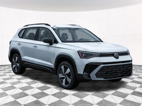 Used 2026 Volkswagen Taos S AWD/4WD image 8