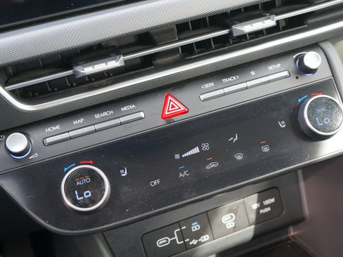 Used 2025 Hyundai Sonata SEL FWD image 22