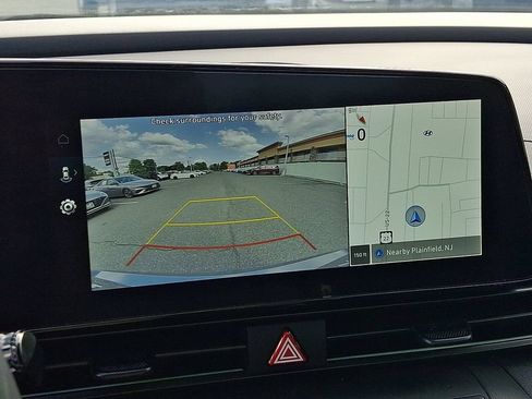 Used 2025 Hyundai Elantra SEL FWD image 19