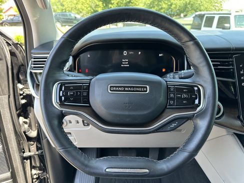 Certified 2022 Jeep Grand Wagoneer Series I AWD/4WD image 12