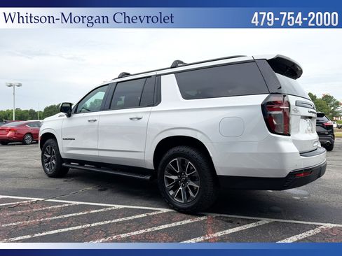 Used 2024 Chevrolet Suburban Z71 w/ Luxury Package AWD/4WD image 5