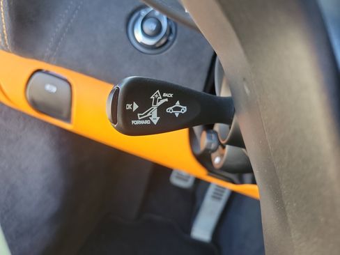 Used 2017 McLaren 570S image 19