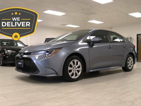 Used 2022 Toyota Corolla LE image 2