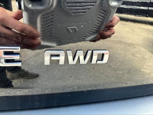 Used 2023 Chevrolet Traverse LS w/ Safety Package image 15