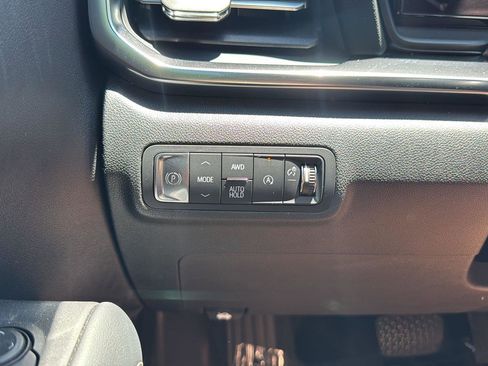 Used 2025 GMC Terrain Elevation w/ Black Edition AWD/4WD image 29
