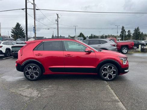 Certified 2023 Kia Niro EX Touring image 8