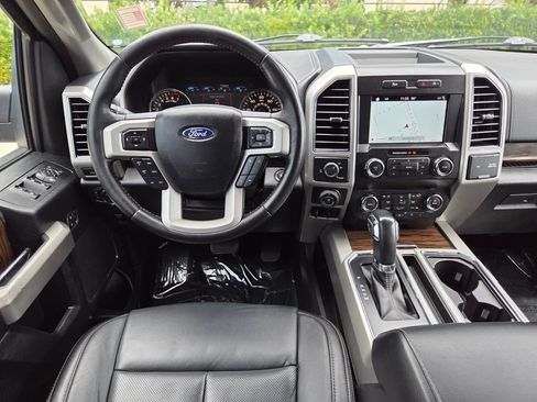 Used 2019 Ford F150 Lariat RWD image 25