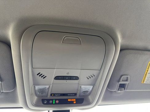 Used 2019 Chevrolet Equinox LT image 26