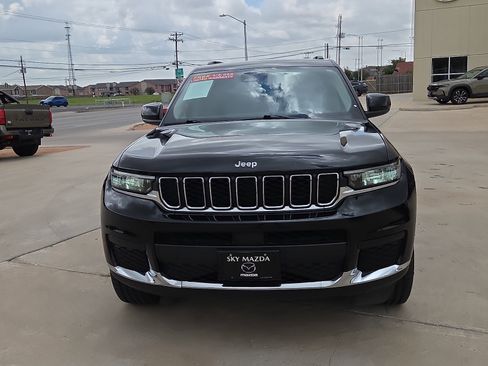 Used 2023 Jeep Grand Cherokee L Laredo AWD/4WD image 2
