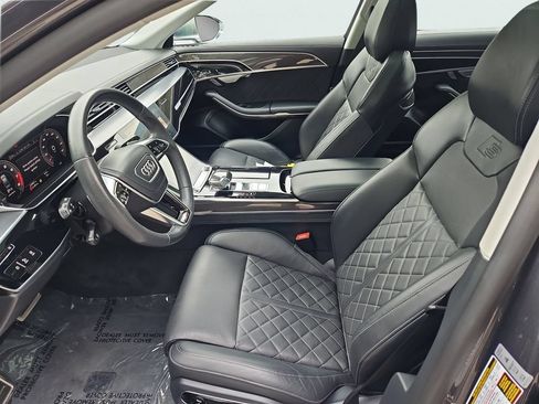 Certified 2023 Audi S8 AWD/4WD image 36