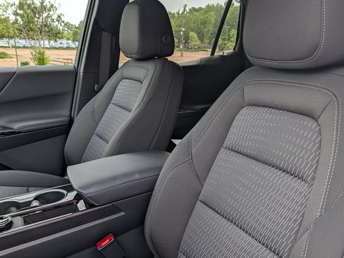 New 2027 Chevrolet Equinox LT FWD image 28
