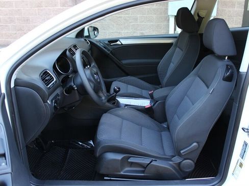 Used 2012 Volkswagen Golf 2-Door FWD image 10
