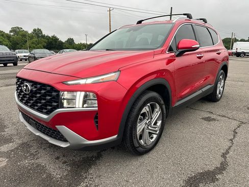 Used 2023 Hyundai Santa Fe SEL FWD image 2