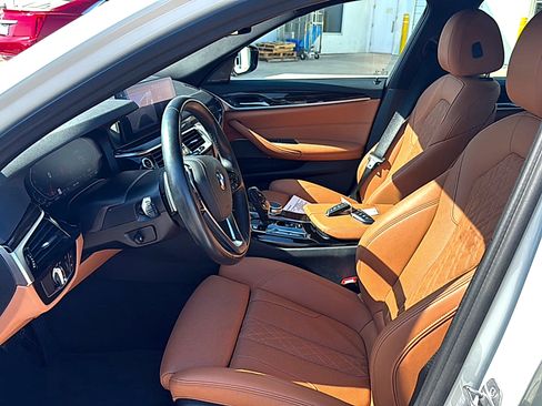 Used 2021 BMW 530i w/ Premium Package RWD image 7