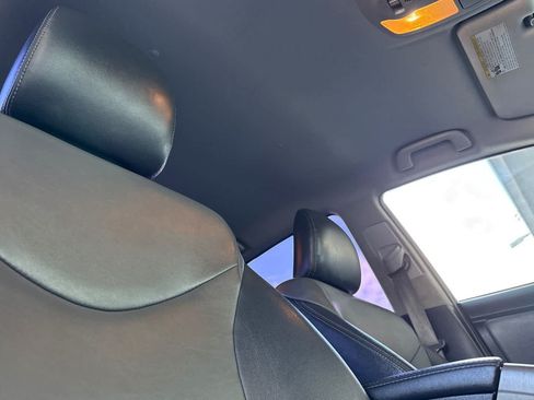 Used 2015 Toyota Prius Five FWD image 17