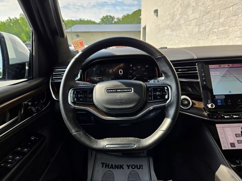 Used 2022 Jeep Grand Wagoneer Series II AWD/4WD image 41