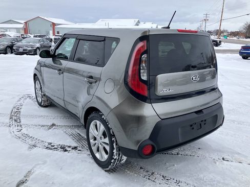 Used 2015 Kia Soul + image 5