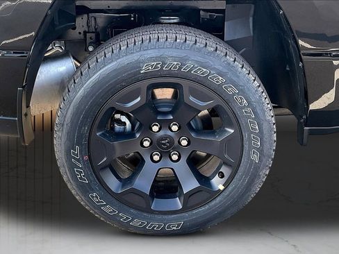 New 2026 RAM 1500 Express AWD/4WD image 34