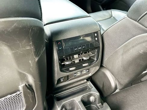 Used 2024 Jeep Grand Cherokee L Limited w/ Luxury Tech Group II image 26