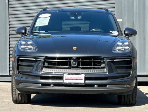 Certified 2023 Porsche Macan image 11