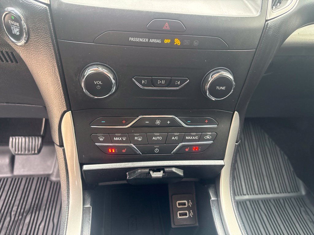 Used 2020 Ford Edge SEL w/ Convenience Package AWD/4WD image 17