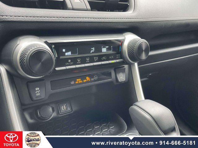 Certified 2025 Toyota RAV4 LE AWD/4WD image 29
