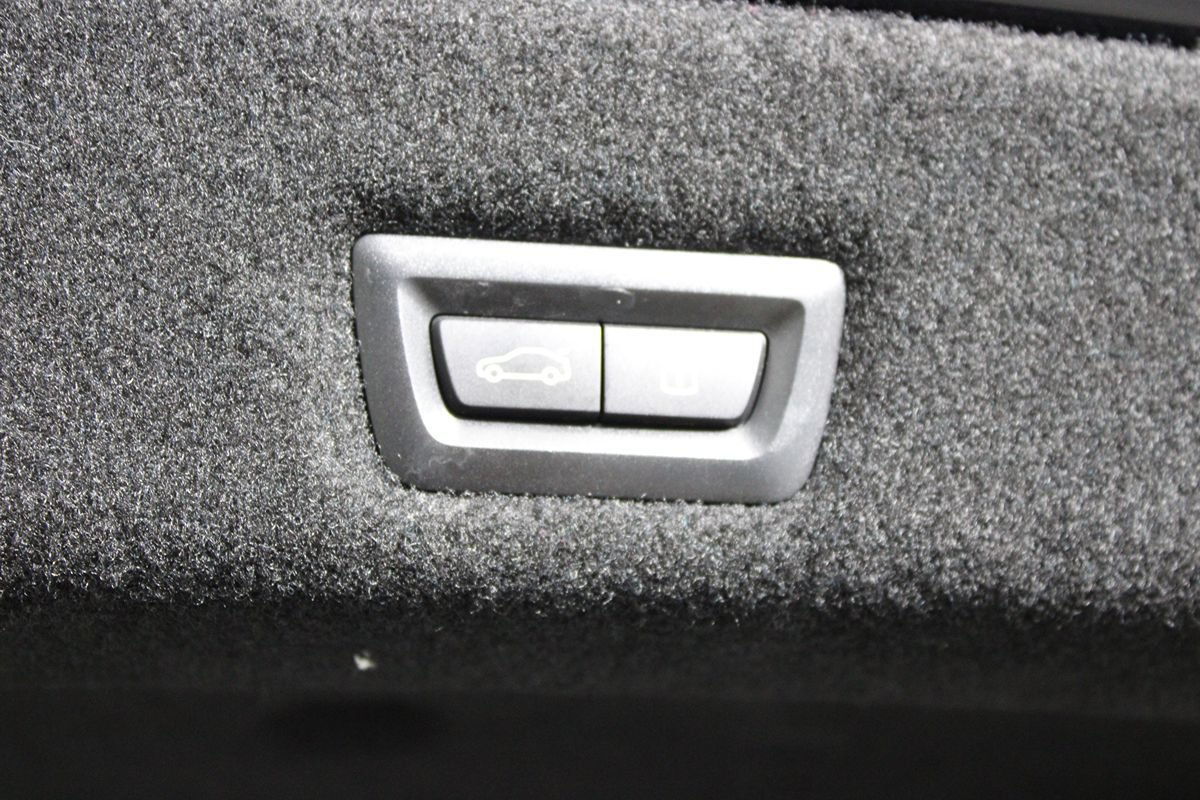 Used 2023 BMW i7 xDrive60 AWD/4WD image 41