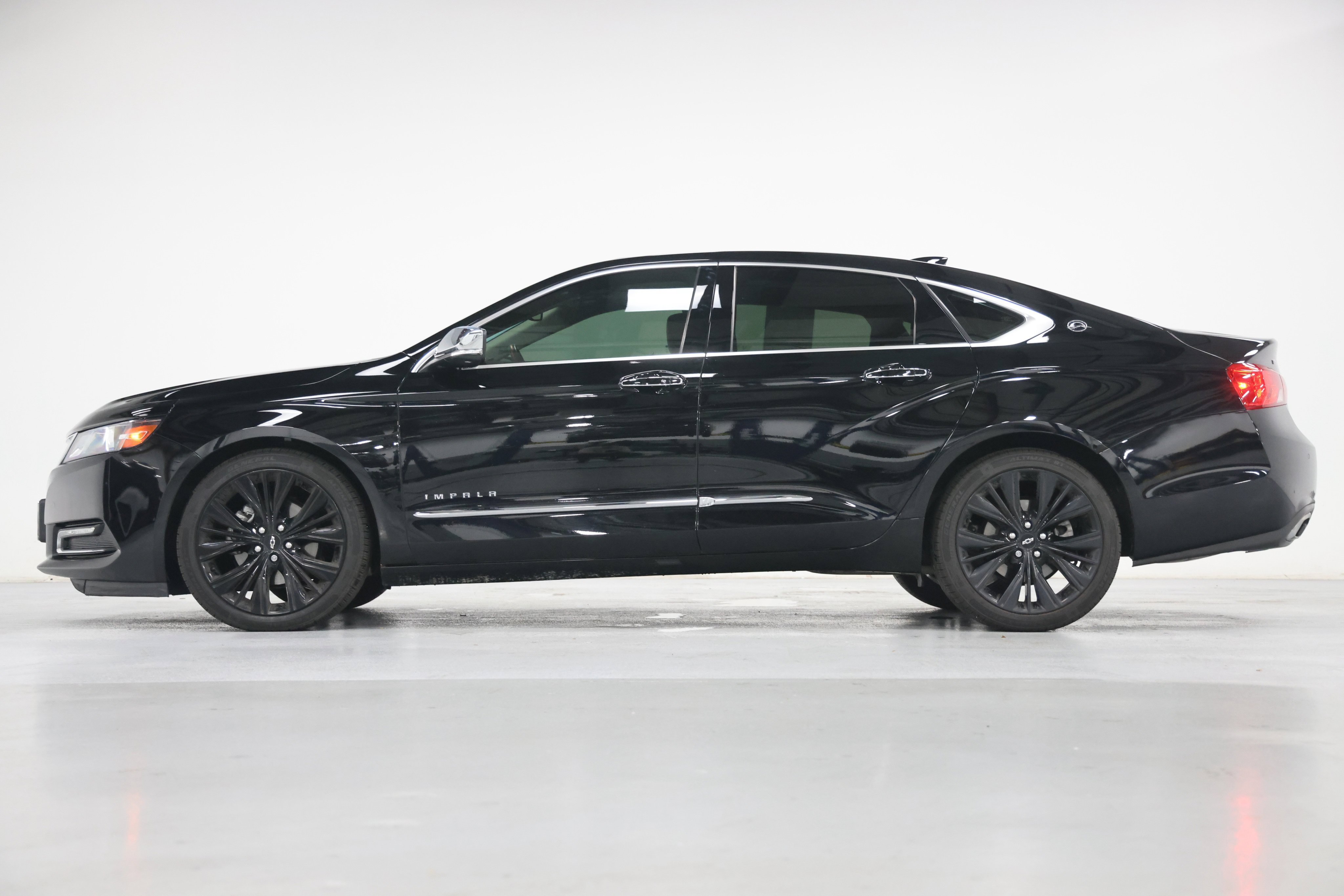 Used 2020 Chevrolet Impala Premier w/ Premier Confidence Package FWD image 9