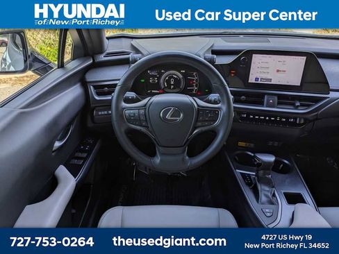 Used 2023 Lexus UX 250h FWD w/ Accessory Package (Z2) image 18