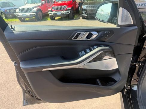 Used 2023 BMW X7 M60i w/ Executive Package AWD/4WD image 9