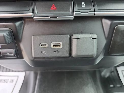 Used 2020 Chevrolet Silverado 3500 LT AWD/4WD image 29