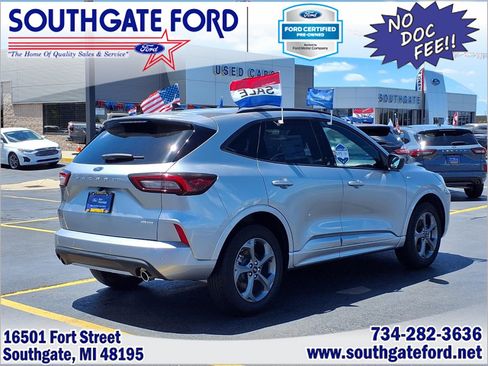 Certified 2024 Ford Escape ST-Line w/ Tech Pack #1 AWD/4WD image 2