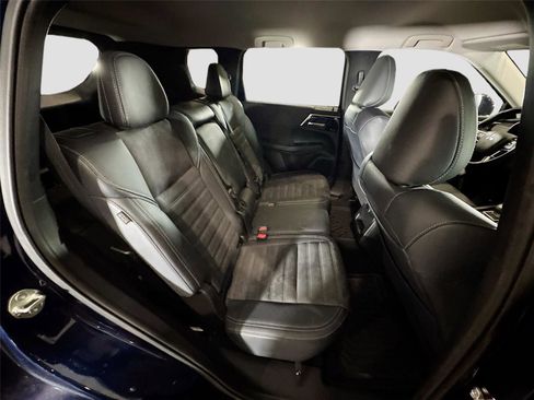 Used 2024 Mitsubishi Outlander SE FWD image 13