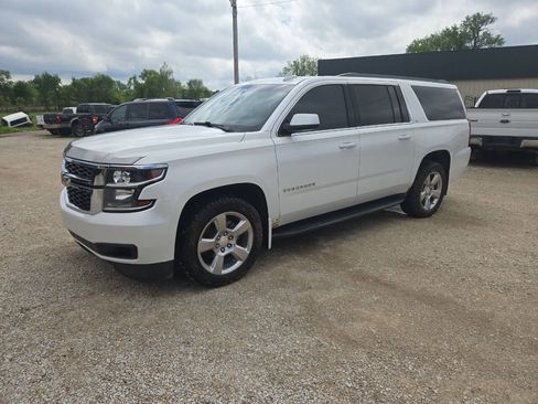 Used 2016 Chevrolet Suburban LT AWD/4WD image 4