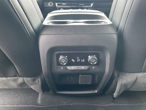 New 2026 Chevrolet Traverse High Country FWD image 23