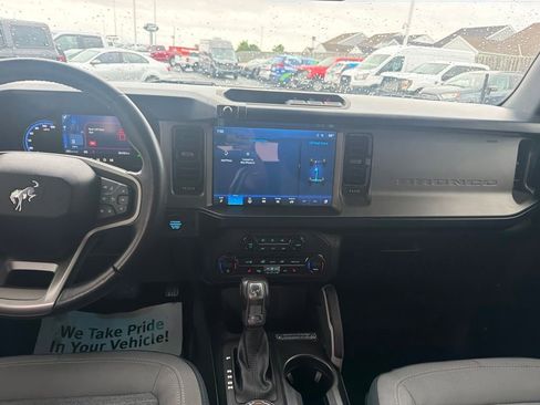 Used 2023 Ford Bronco Outer Banks AWD/4WD image 16