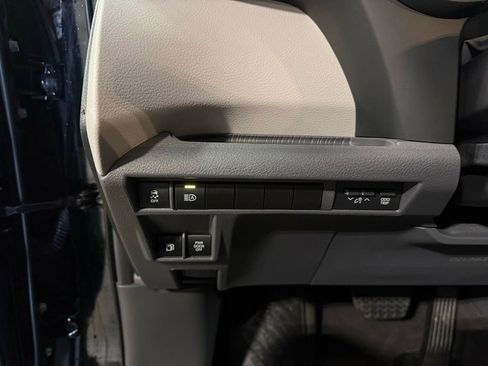 Used 2024 Toyota Sienna LE image 13