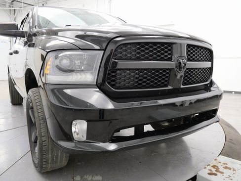 Used 2015 RAM 1500 Express image 36