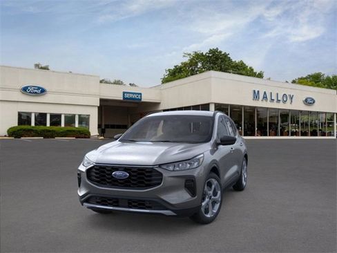 Used 2026 Ford Escape ST-Line w/ Cold Weather Package image 2