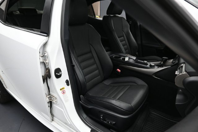 Used 2016 Lexus IS 200t w/ F Sport Package RWD image 31