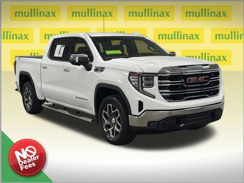 Used 2023 GMC Sierra 1500 SLT AWD/4WD image 1