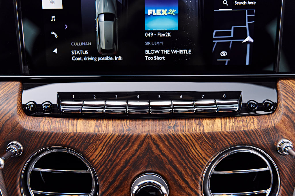 Used 2025 Rolls-Royce Cullinan AWD/4WD image 90