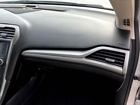 Used 2018 Ford Fusion S image 21